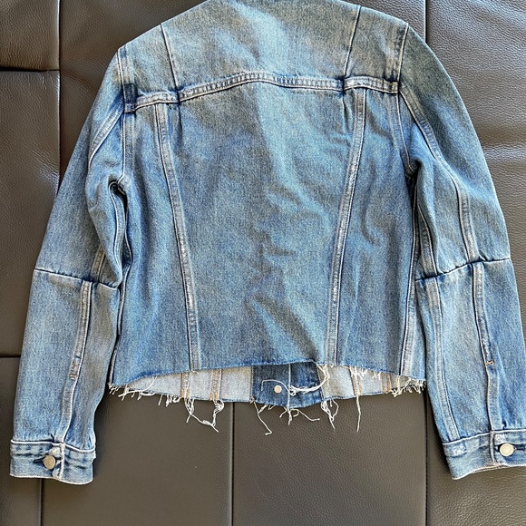 NWT Levi's trucker jean jacket - size XS - Picture 4 of 4